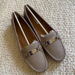 Coach Women’s Olive Pebble Grain Leather Loafers size 9.